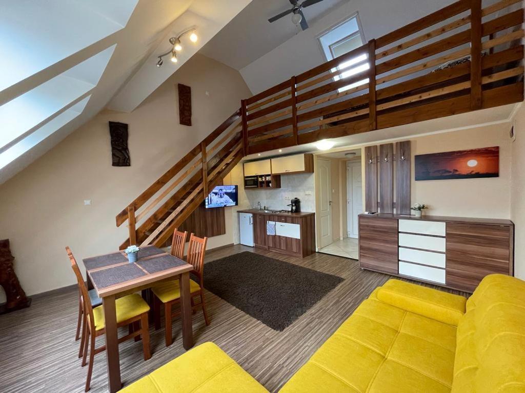 Gyulai Brill Apartman Exterior photo