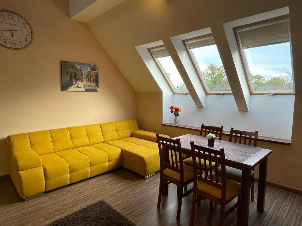 Gyulai Brill Apartman Exterior photo