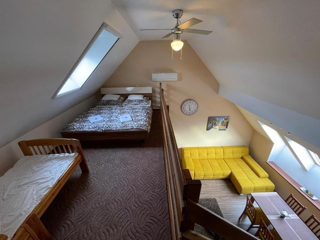 Gyulai Brill Apartman Exterior photo