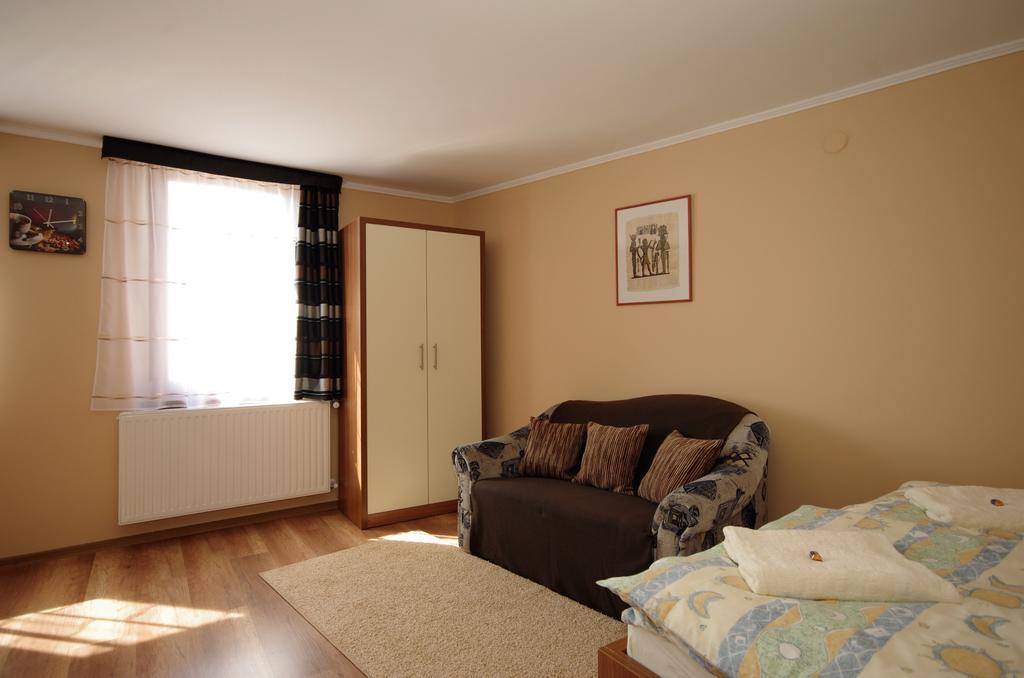 Gyulai Brill Apartman Exterior photo